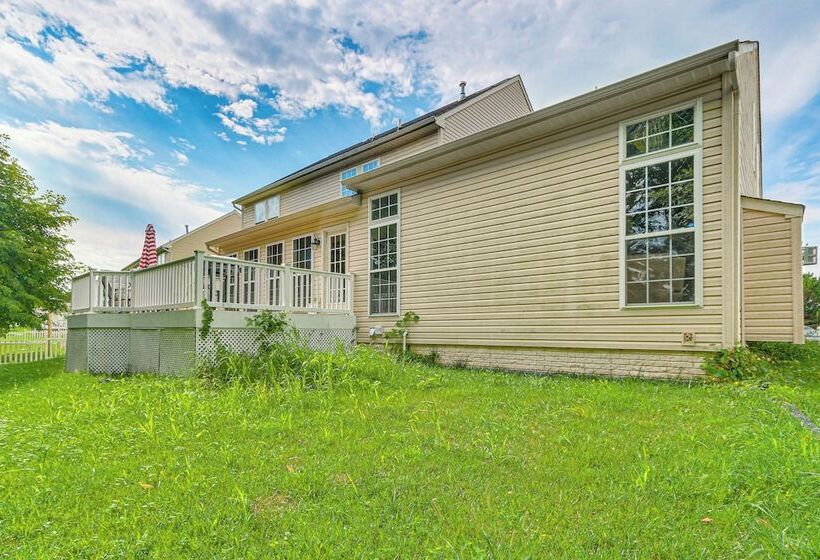 Huge Hagerstown Home W/ Deck ~ 4 Mi To Downtown!