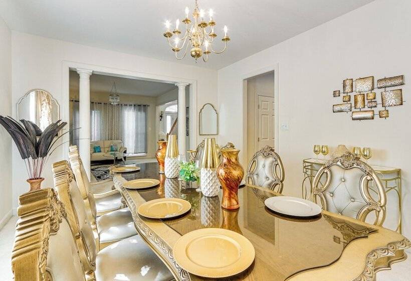 Huge Hagerstown Home W/ Deck ~ 4 Mi To Downtown!