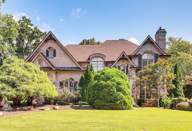 Luxe Atlanta Home ~ 12 Mi To Downtown!