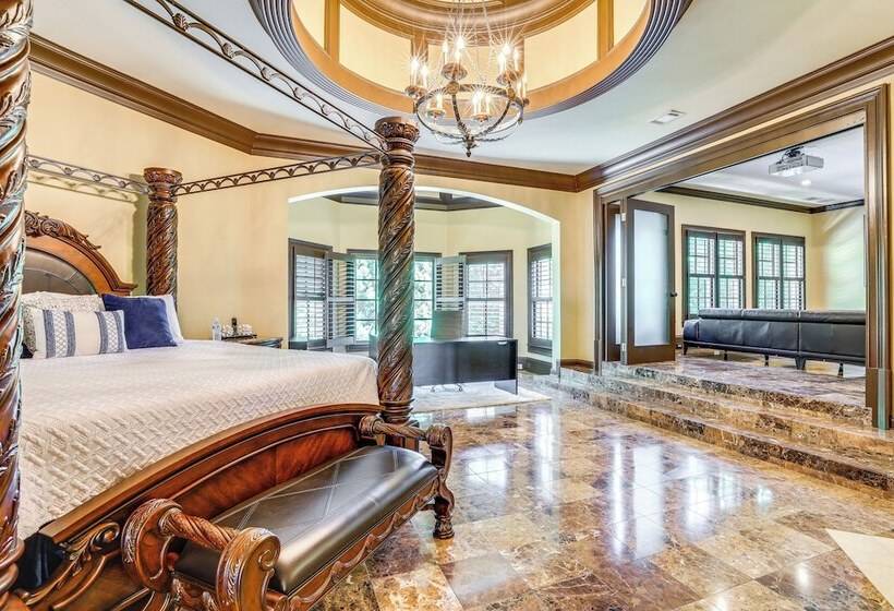 Luxe Atlanta Home ~ 12 Mi To Downtown!