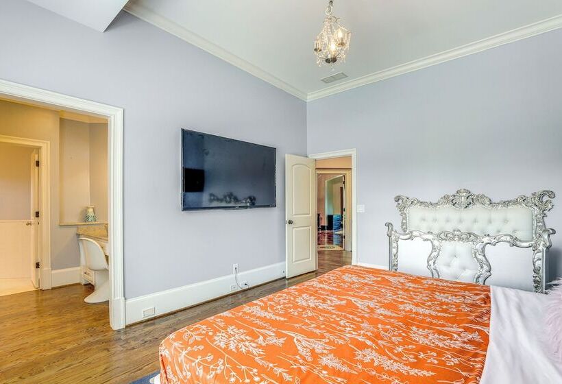 Luxe Atlanta Home ~ 12 Mi To Downtown!
