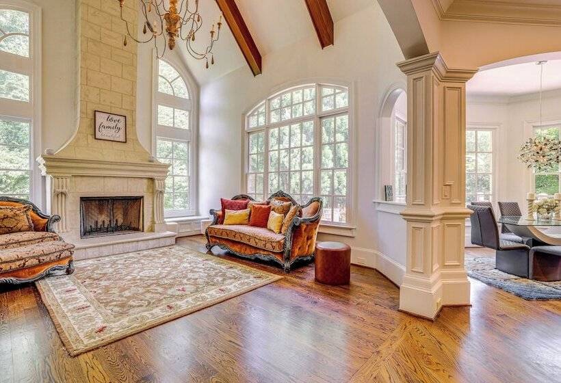 Luxe Atlanta Home ~ 12 Mi To Downtown!