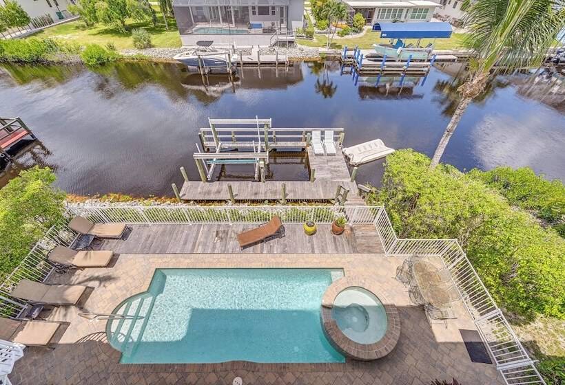 Luxe Bonita Springs Home < 2 Mi To Beach!