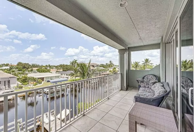 Luxe Bonita Springs Home < 2 Mi To Beach!