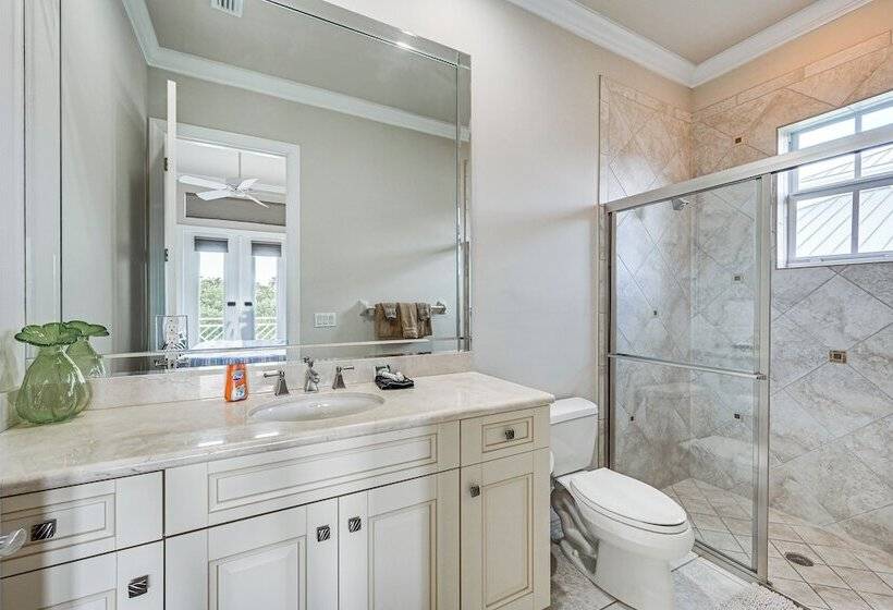 Luxe Bonita Springs Home < 2 Mi To Beach!