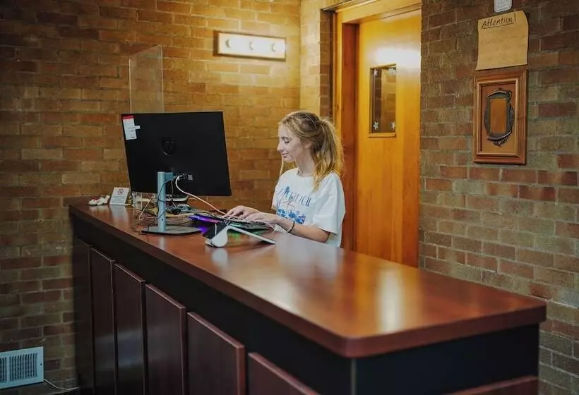 Motelli Falls View Inn