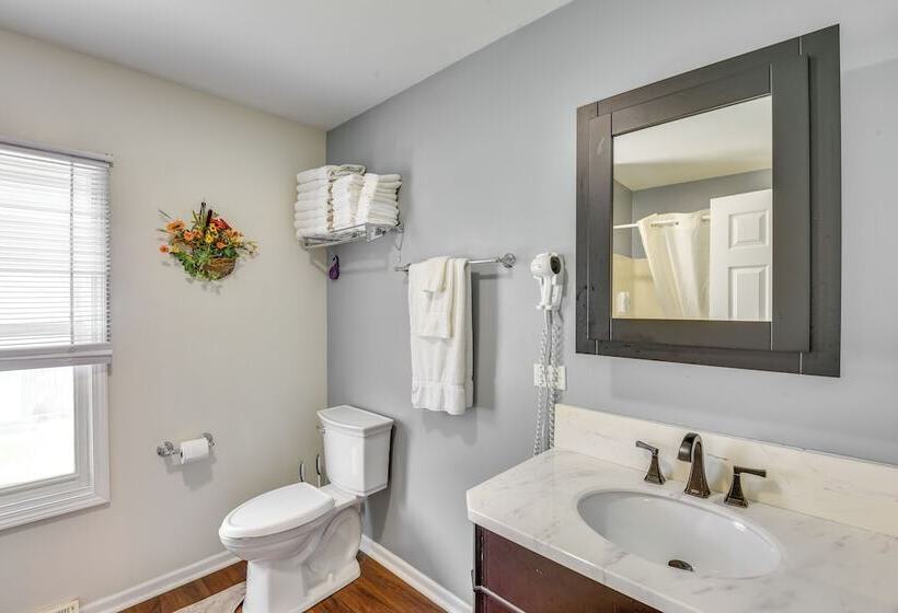 3 Mi To Lake Michigan Access: Sawyer Home W/ Patio