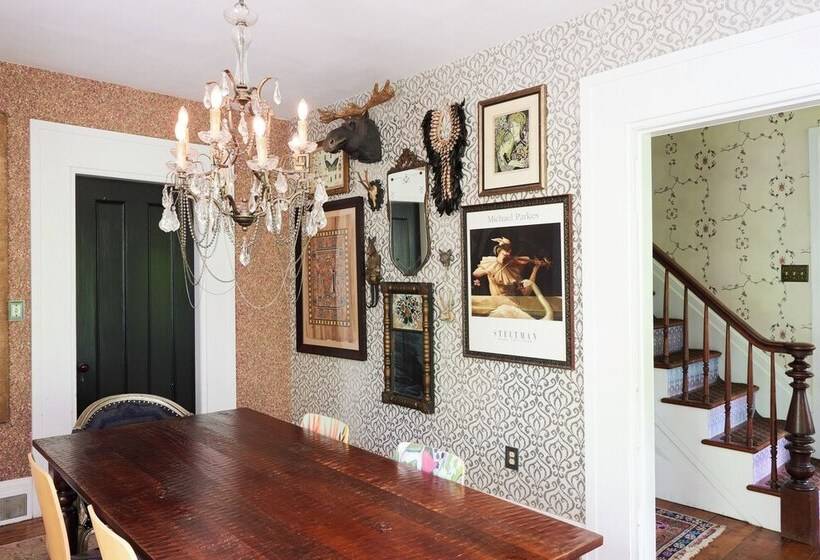 Ulster County Farmhouse Near Waterfalls & Winery!