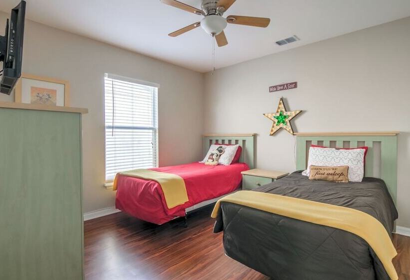 Amanda S Cozy Clear Creek Vacation Home