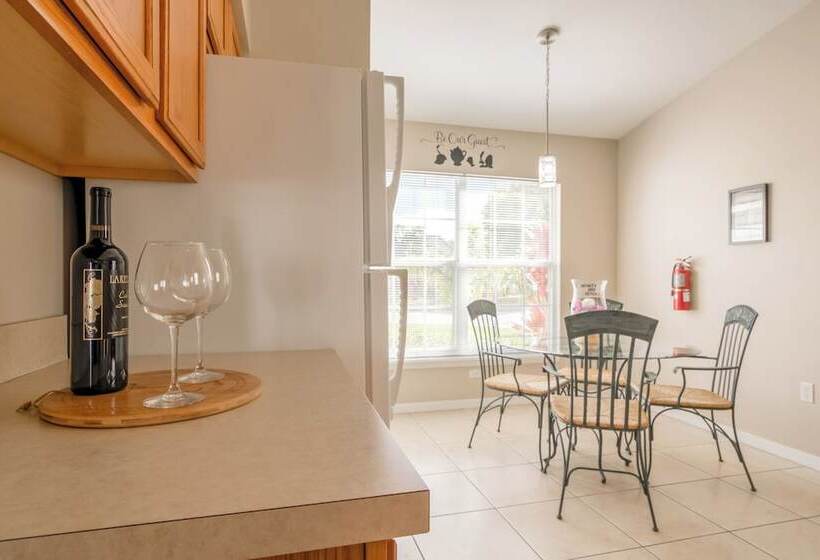 Amanda S Cozy Clear Creek Vacation Home