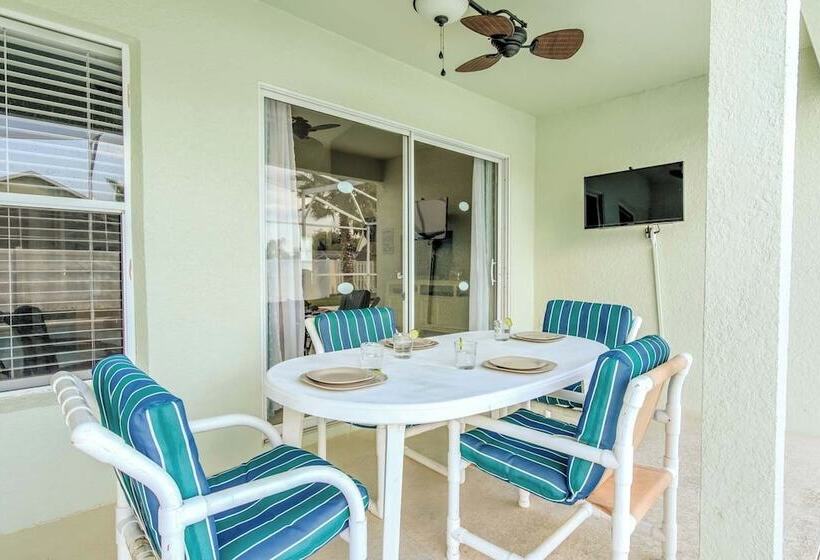 Amanda S Cozy Clear Creek Vacation Home