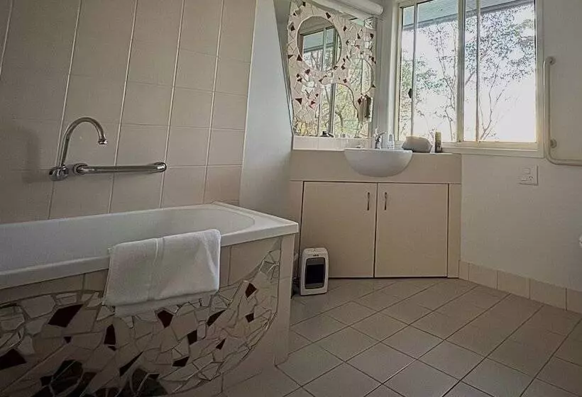 Aamiaismajoitus (B&B) Heaven In The Hills Retreat