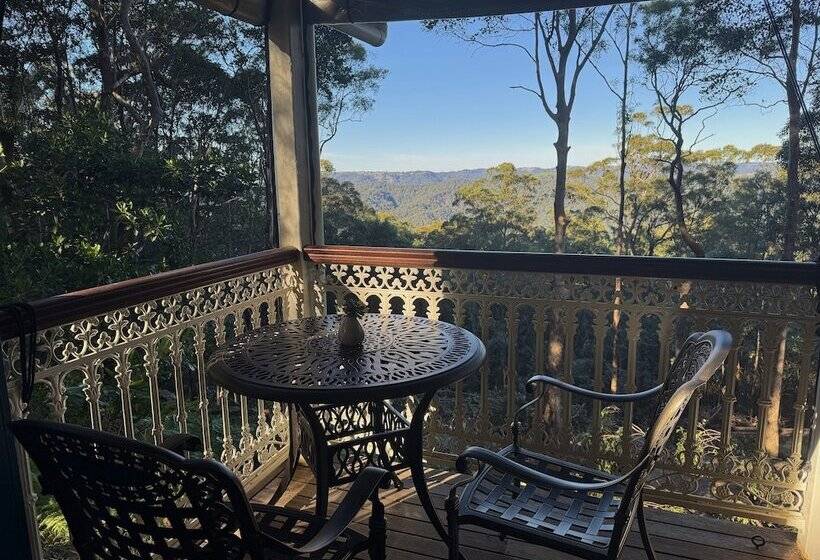 Bed and Breakfast Heaven In The Hills Retreat