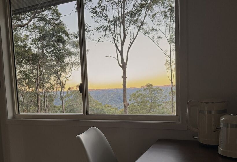 Bed and Breakfast Heaven In The Hills Retreat