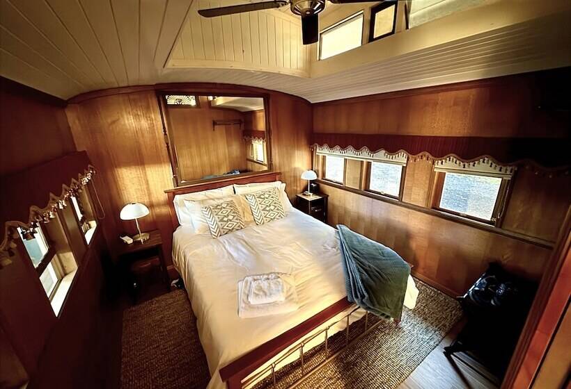 Bed and Breakfast Heaven In The Hills Retreat