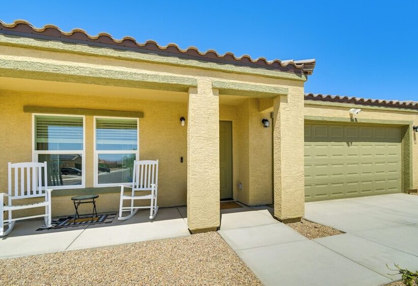 1 Mi To Golf Course: Bright Mohave Valley Home