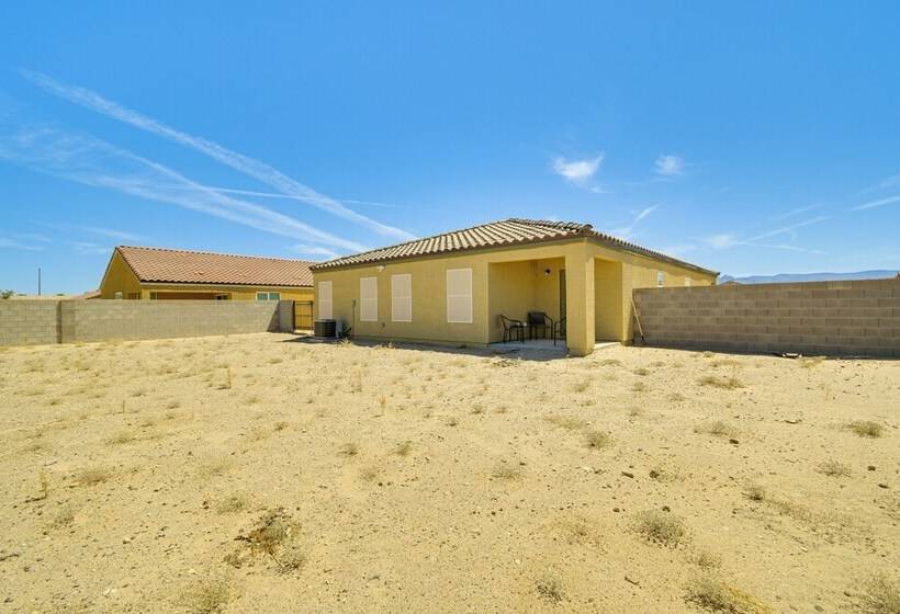 1 Mi To Golf Course: Bright Mohave Valley Home