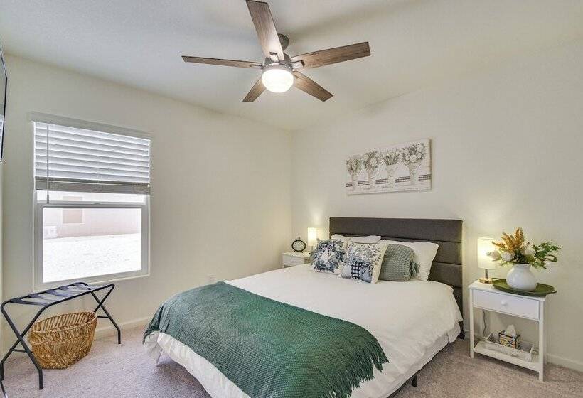 1 Mi To Golf Course: Bright Mohave Valley Home