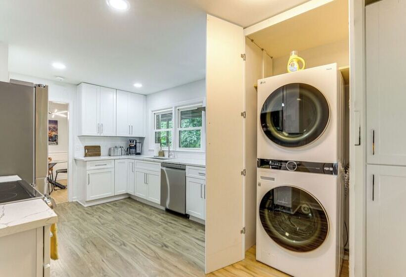 Chamblee Home W/ Fireplace Near Hospitals