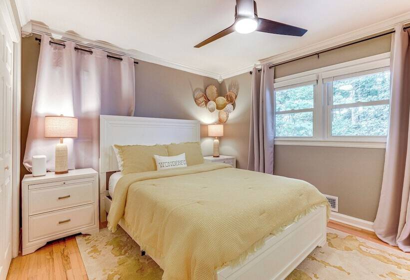 Chamblee Home W/ Fireplace Near Hospitals