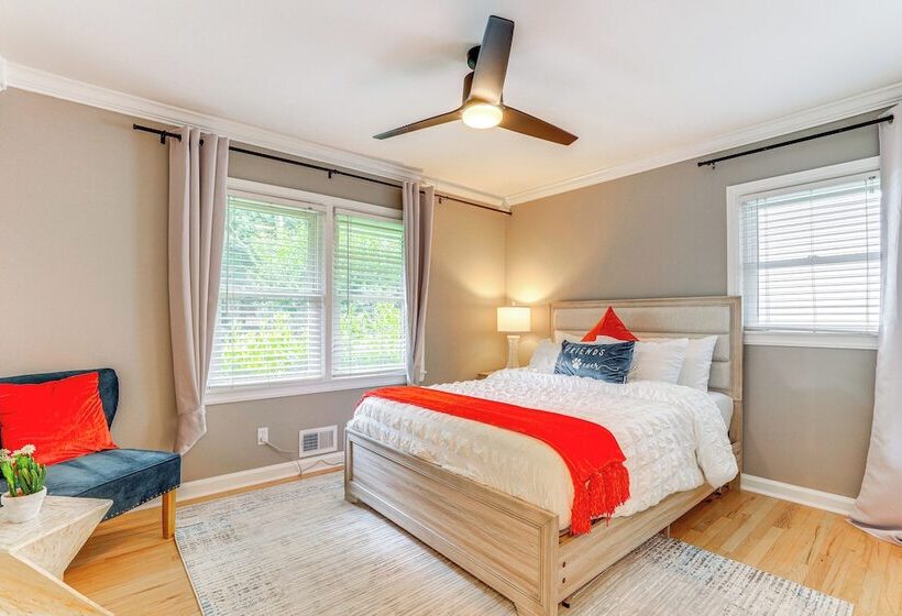 Chamblee Home W/ Fireplace Near Hospitals