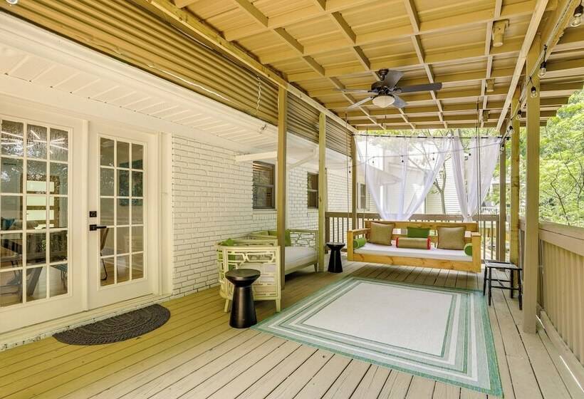 Chamblee Home W/ Fireplace Near Hospitals