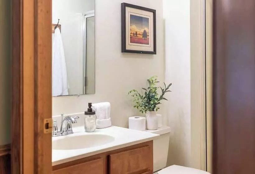 Coyote Cabin By Avantstay Hot Tub + Walk To Lake