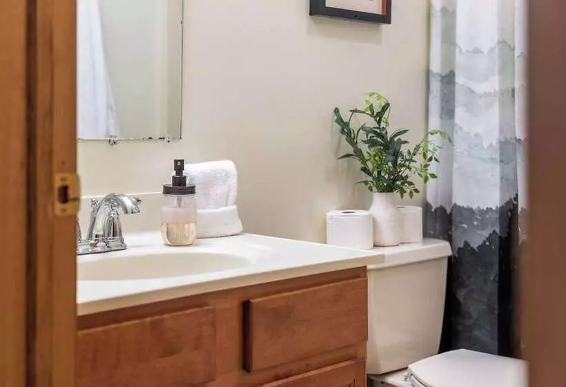 Coyote Cabin By Avantstay Hot Tub + Walk To Lake