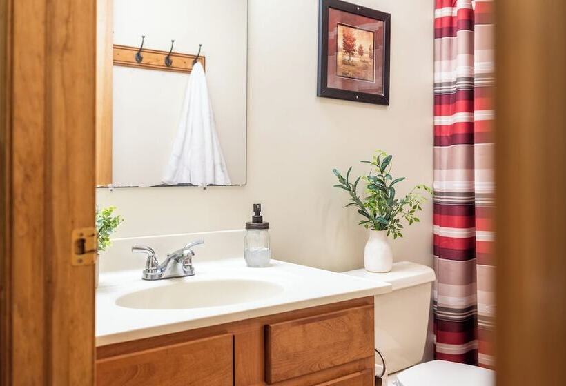 Coyote Cabin By Avantstay Hot Tub + Walk To Lake