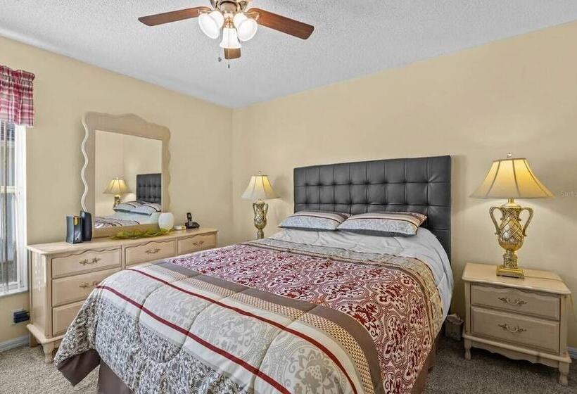 Enchanting House Few Min Away From The Parks 52