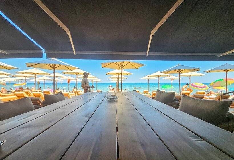 فندق Akteon Girni