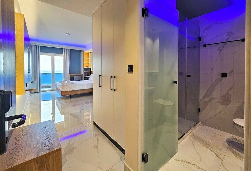 فندق Akteon Girni