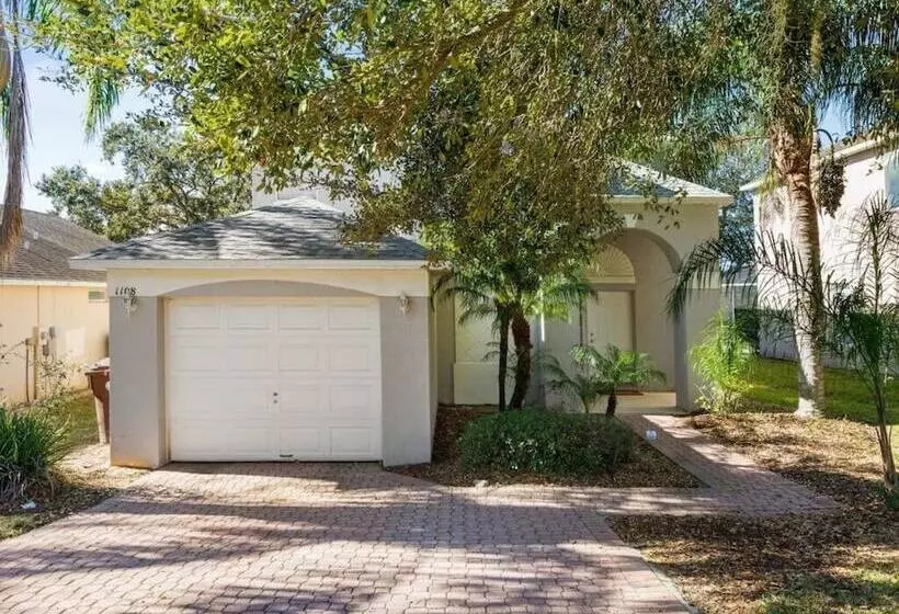 Lake View Pool Home With Game Room
