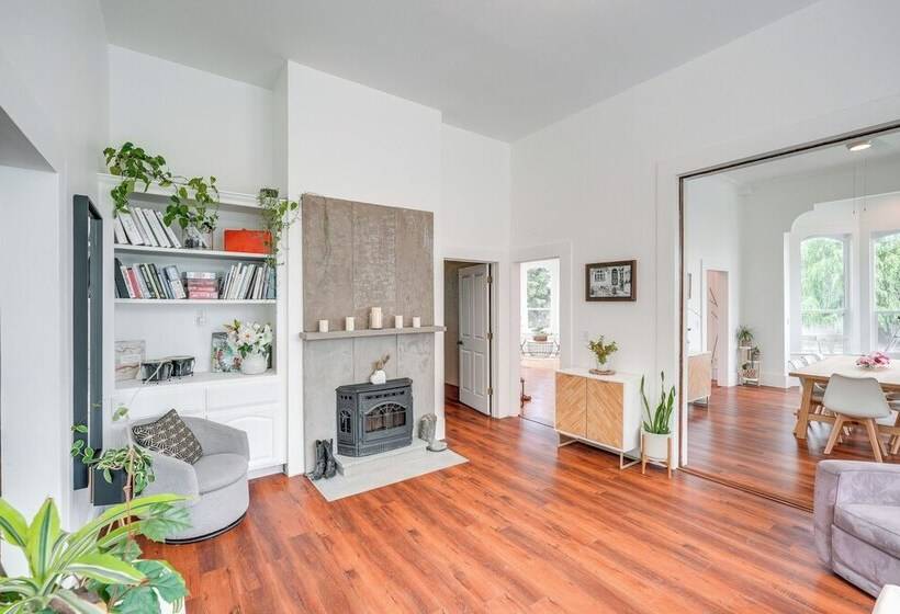 Modesto Mansion On 2 Acres Great For Families!