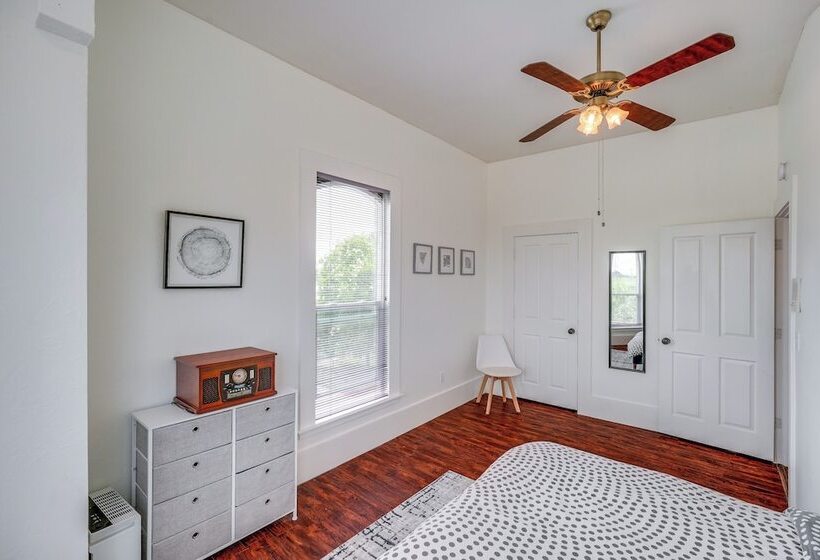 Modesto Mansion On 2 Acres Great For Families!