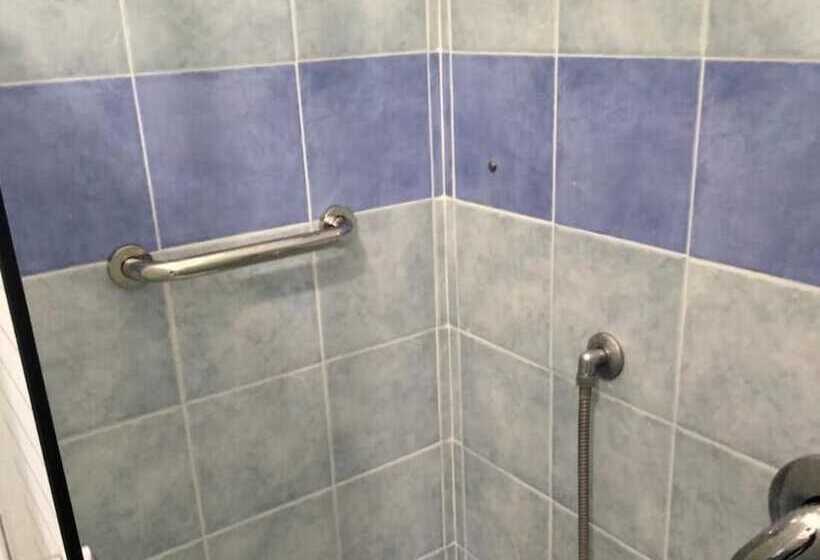 پانسیون Room In Apartment   Terrasinipalermovacation For 4 Guests New