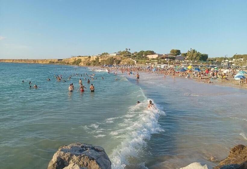 پانسیون Room In Apartment   Terrasinipalermovacation For 4 Guests New