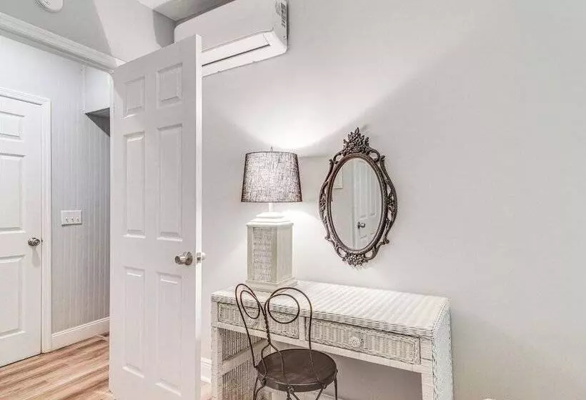 Pet Friendly Largo Duplex W/ Patio!