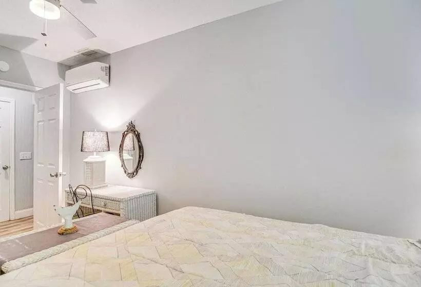 Pet Friendly Largo Duplex W/ Patio!