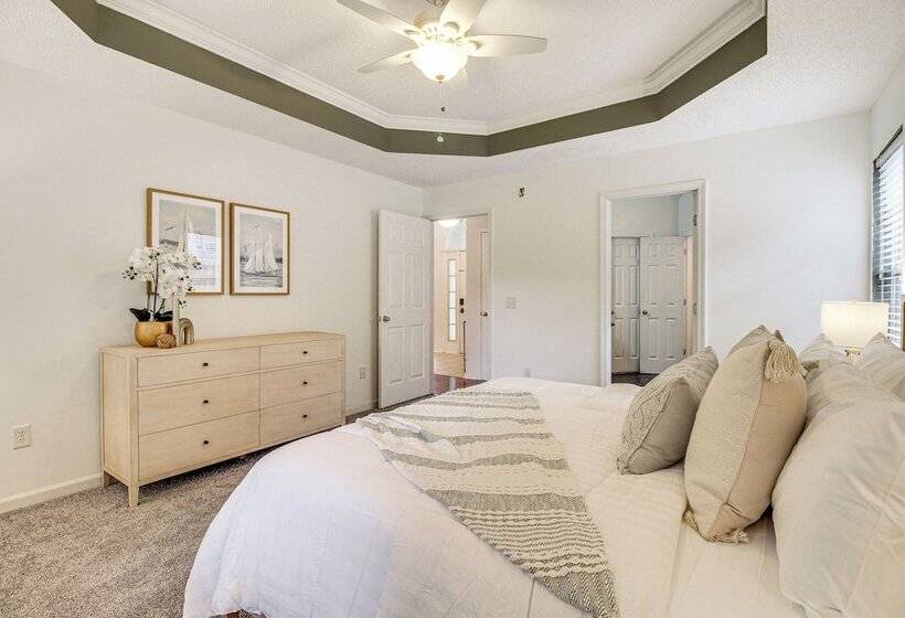 Pet Friendly Savannah Home W/ Cozy Fireplace!