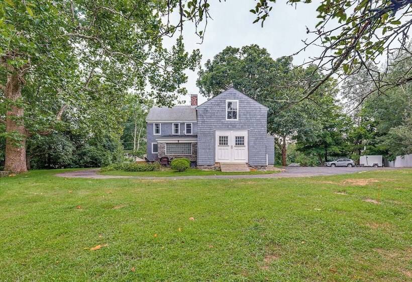Quintessential New England Home W/ Patio & Grill!