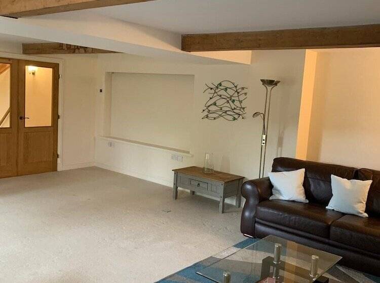 Ridgeway Cottage At Lovelady Shield