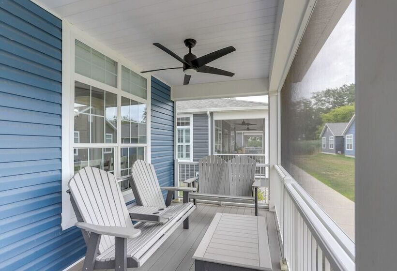 Lakeside Marblehead Home W/ Screened Patio!