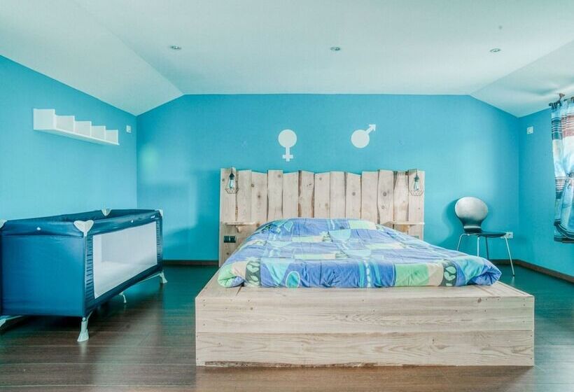 Swanky Cottage In Saasenheim With Balcony