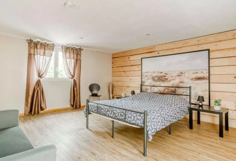 Swanky Cottage In Saasenheim With Balcony