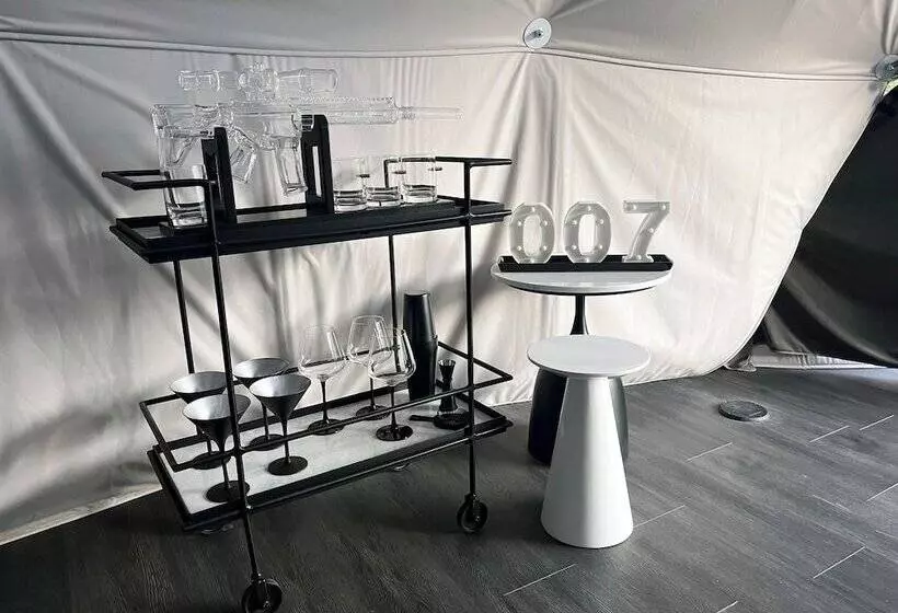 Unique Escapes   Modern Luxury Geodome