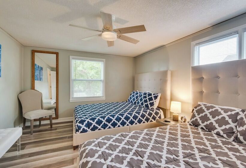 Urbandale Oasis: Game Room, Patio, Grill & More!