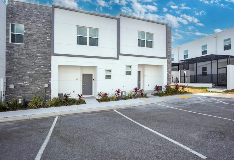 Whimsy By Avantstay Pool 30min To Disney