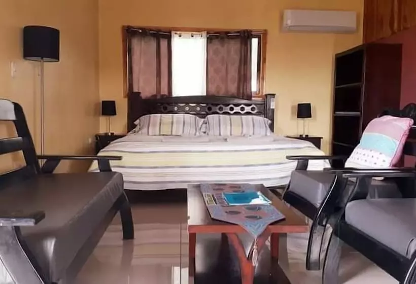 Aamiaismajoitus (B&B) Ocean And Forest View Manolo Cabins