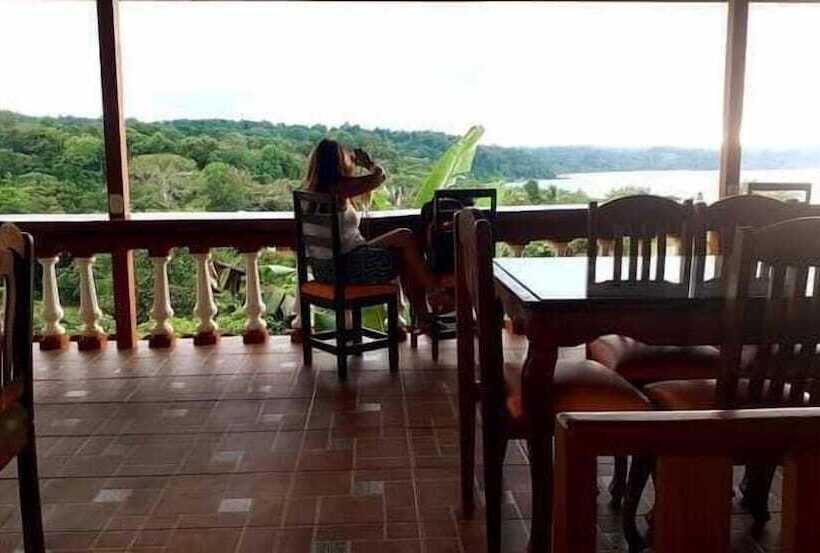 مبيت وإفطار Ocean And Forest View Manolo Cabins